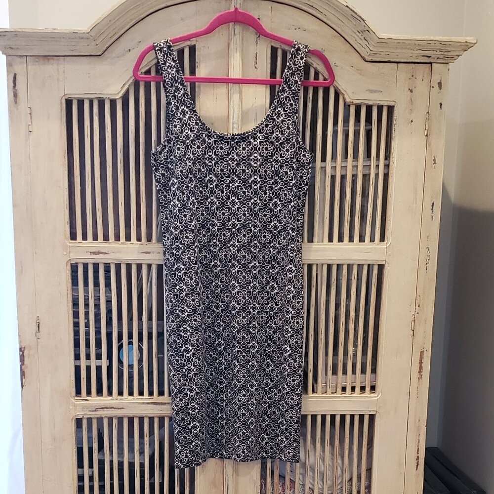 Forever 21 Black and White Print Knit Dress